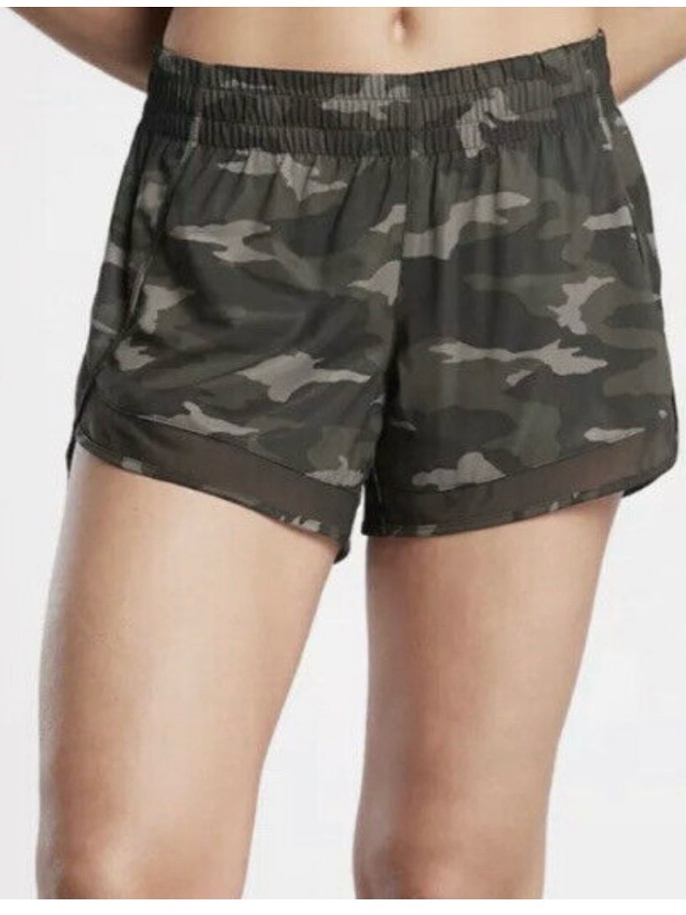 Athleta Mesh Racer Run Shorts 4 inch black gray camo size medium